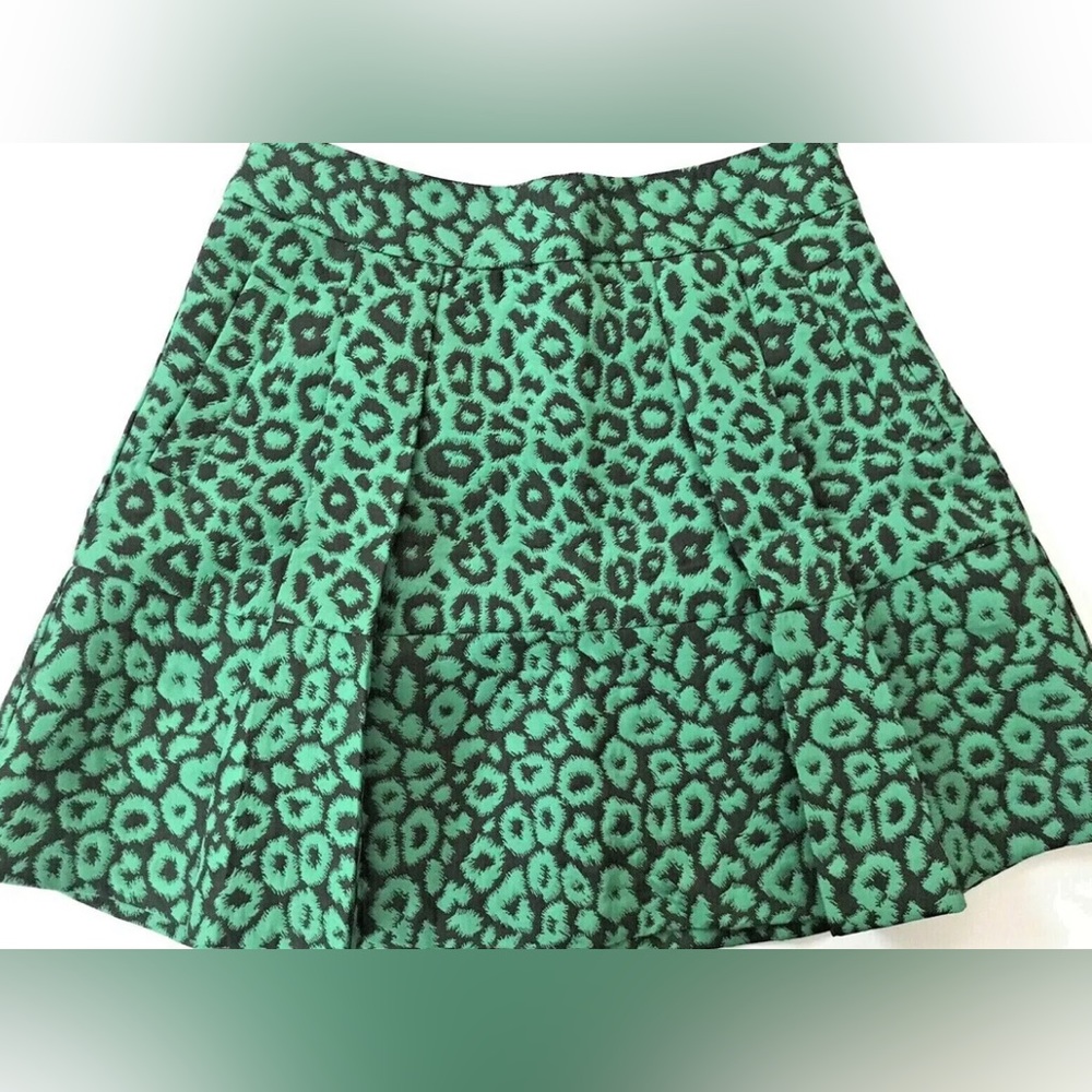 Banana Republic Pleated Emerald Green Leopard Animal Print Mini Skirt Size 4P